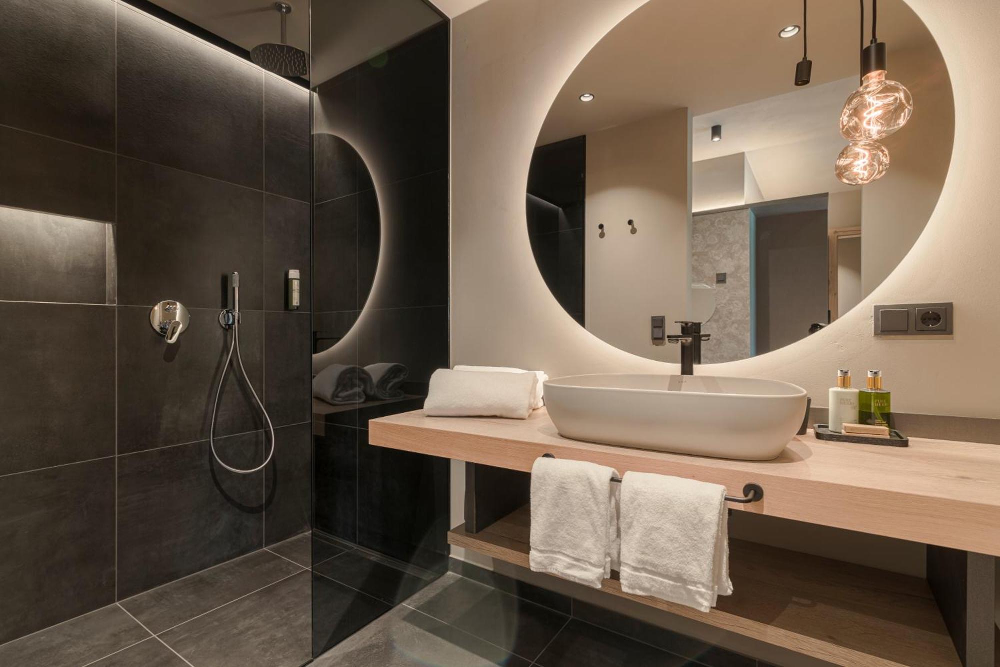 Belia Lofts - Adults Only - Apartments Appiano Sulla Strada Del Vino Exterior photo